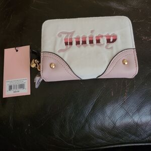 JUICY COUTURE RETRO VIBE DOUBLE MEDIUM ZIP AROUND WALLET
